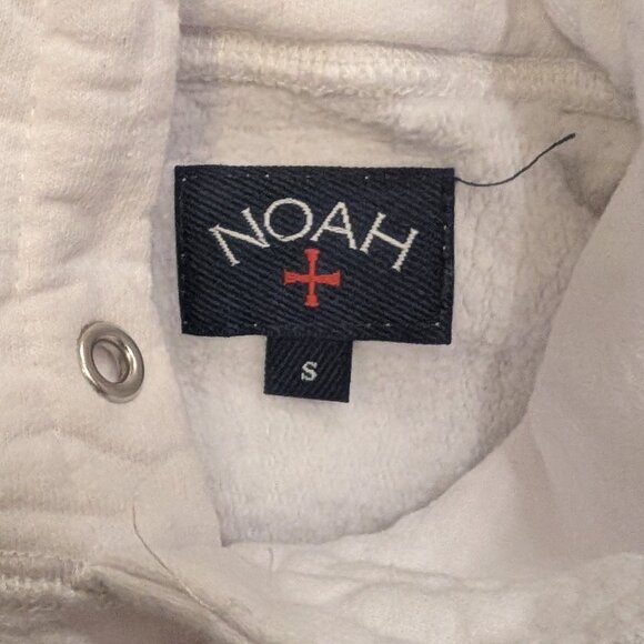 Noah White Core Logo Embroidered Hoodie Made in Canada- Size S (19x24.5) - Picture 3 of 6